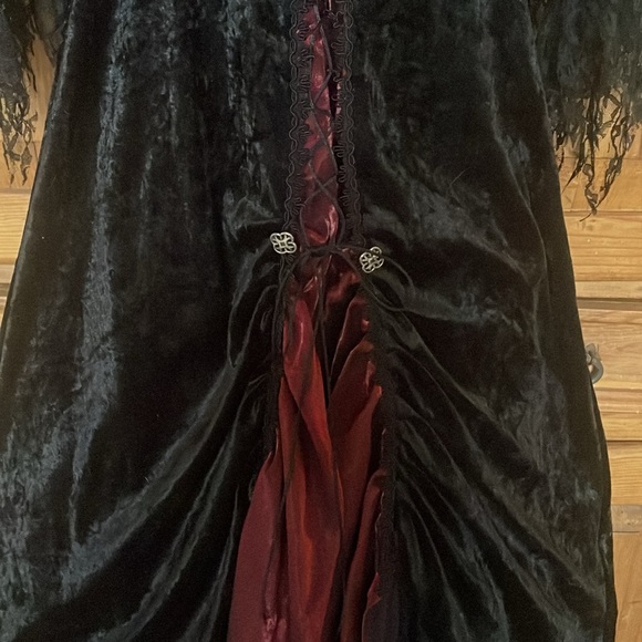 Incharacter Costumes Gothic Vampiress Costume - Picture 4 of 8